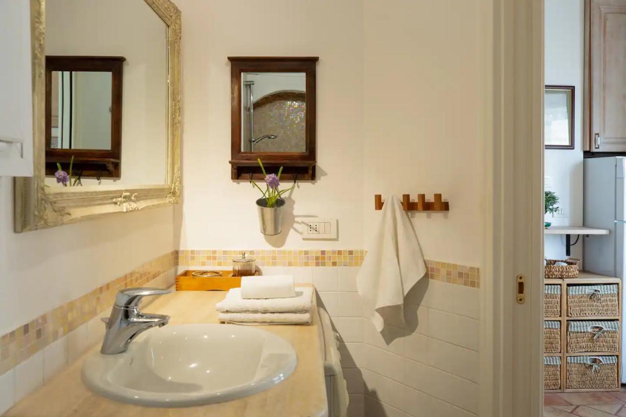 Canal View Historical Apartment Мілан Екстер'єр фото